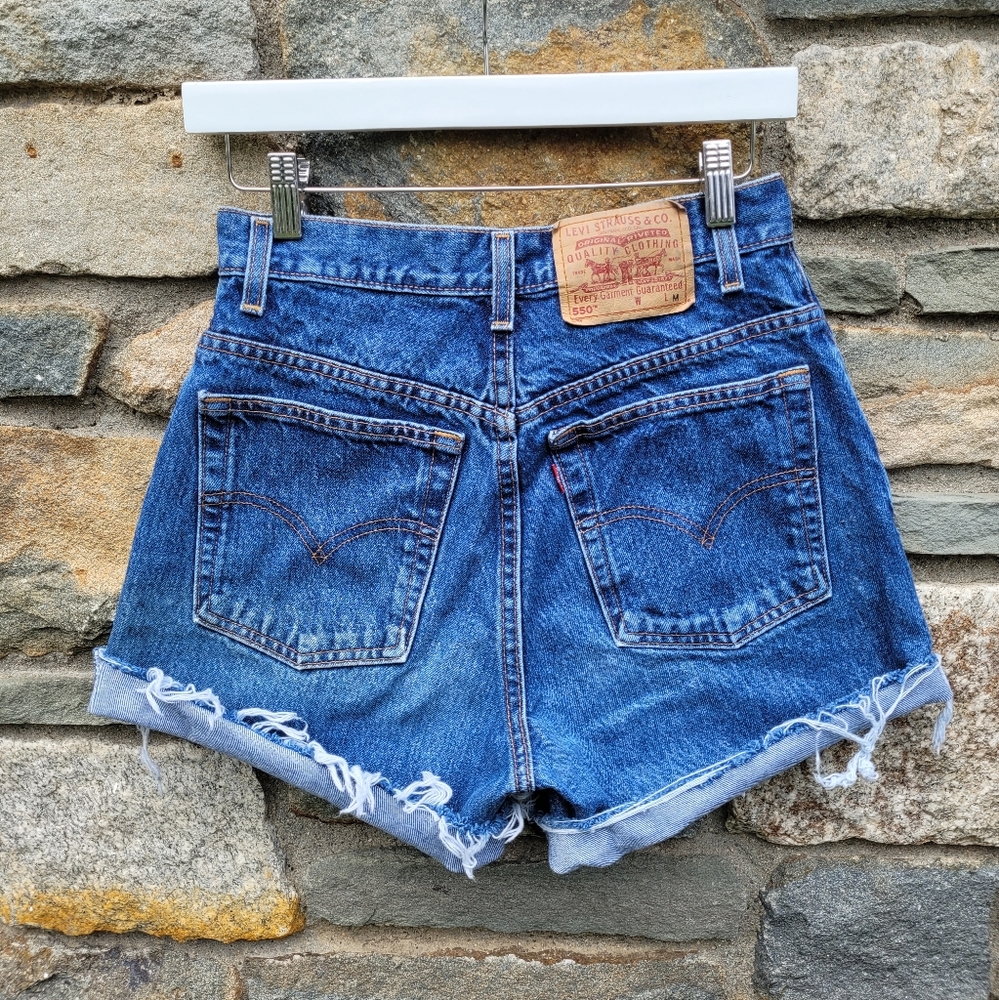Levi's  Vtg 550  cut  off  high rise jean shorts